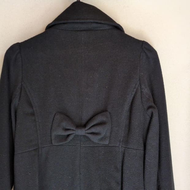 트랄라라 리본 레이스 블랙 코트