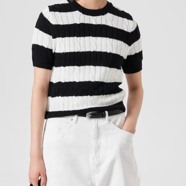 에잇세컨즈 반팔 니트