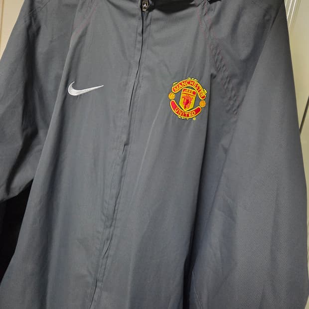 나이키 맨유 보다폰 바람막이 팝니다