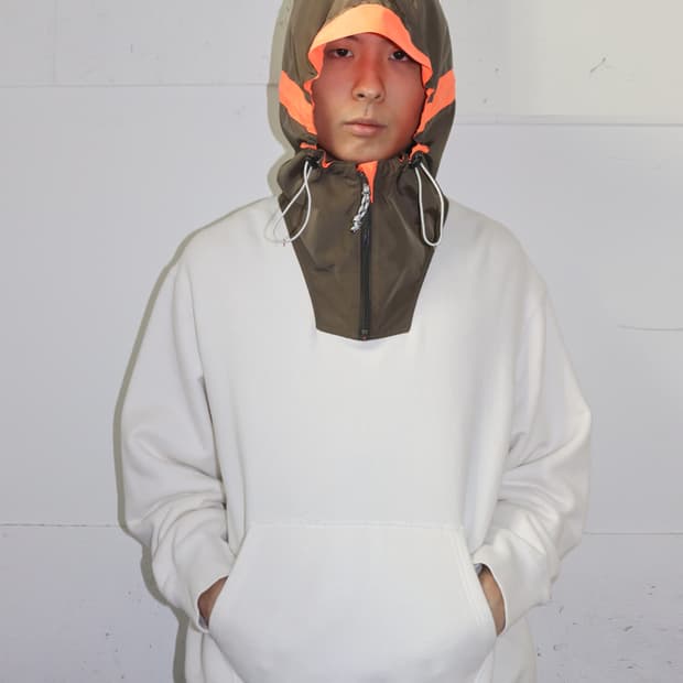 칼라 비콘 20AW 익스클루시브 후디드 풀오버