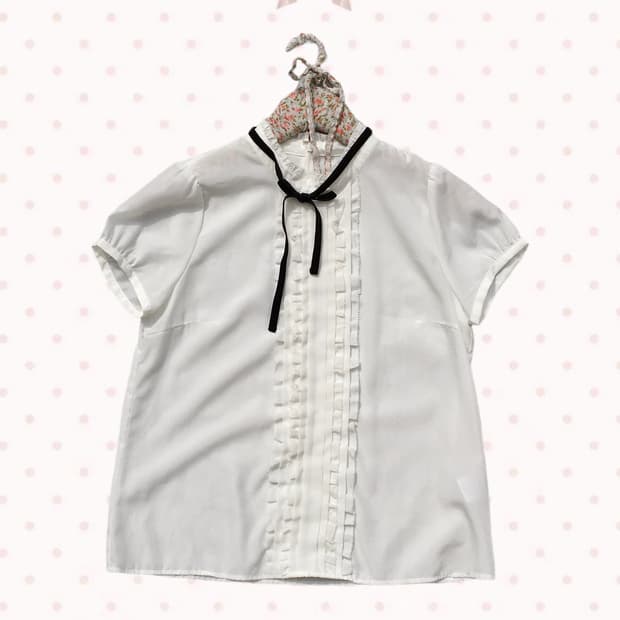 로디스포토 레제 리본 반팔 블라우스