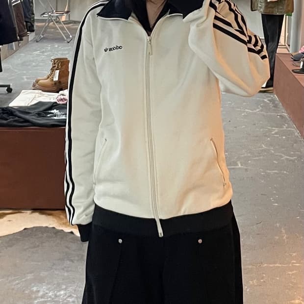 아디다스 오리지널스 베켄바우어 화이트 블랙 트랙탑 져지 H1666