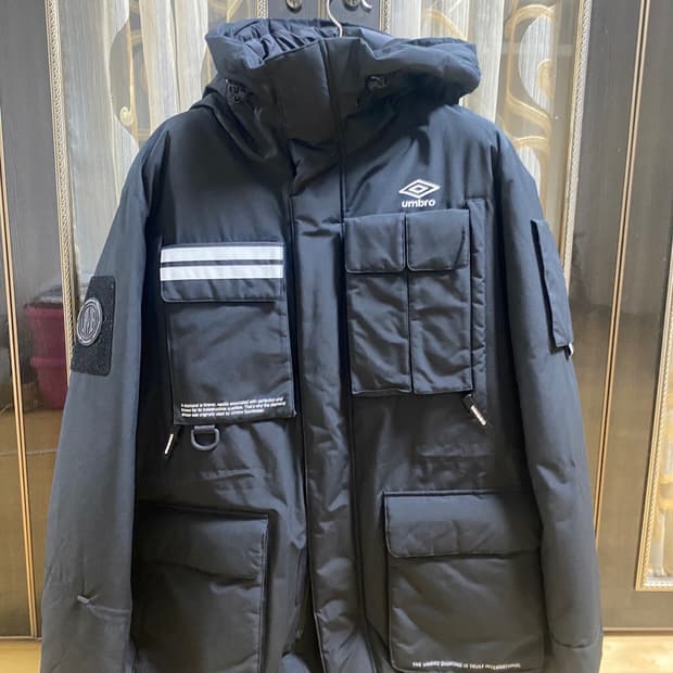 엄브로 패딩