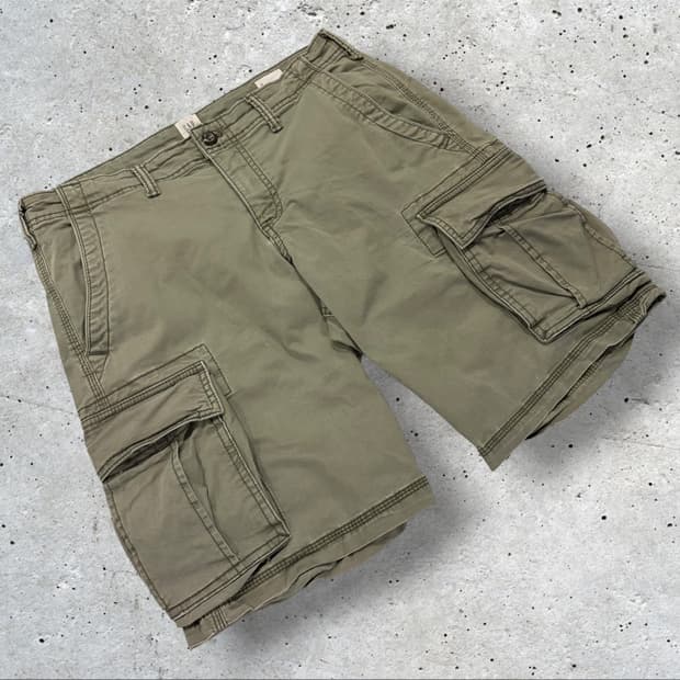 [31] GAP 갭 레귤러핏 카고 반바지 올리브 팬츠 E22