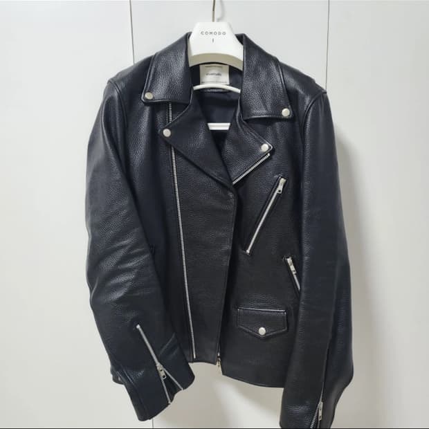 비바스튜디오 라이더자켓