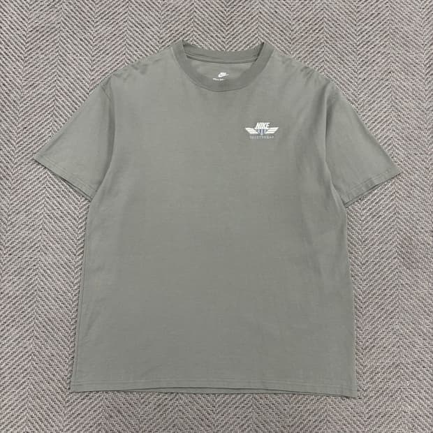 나이키 자수 로고 티셔츠 v3527