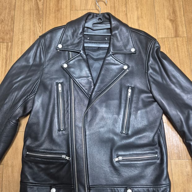 비바스튜디오 라이더 가죽자켓 판매합니다