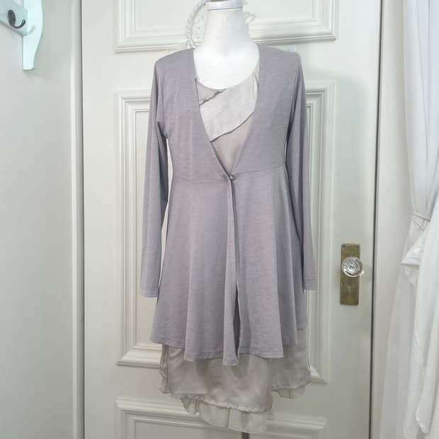 mute lavender crystal button long cardig