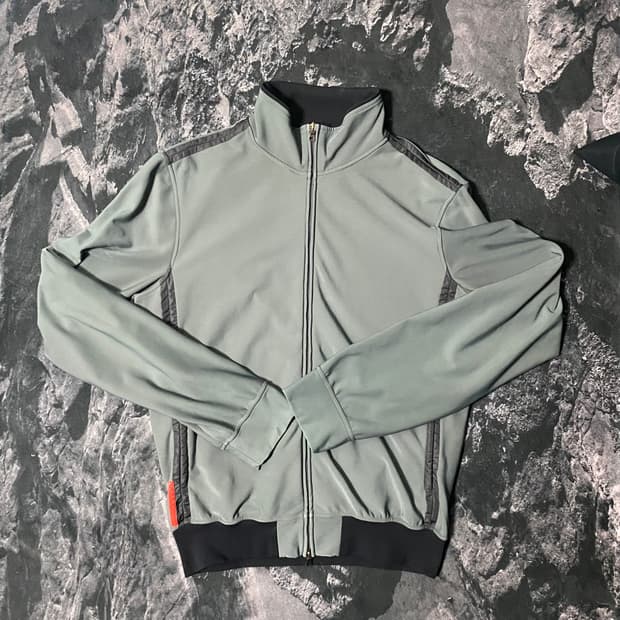 프라다 스포츠 집업