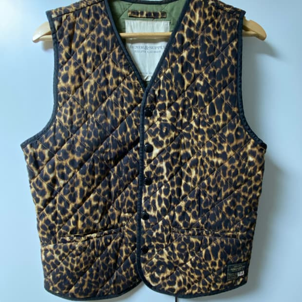 데님앤서플라이 레오파드 베스트 판매합니다.