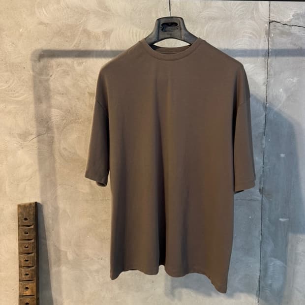 어나더오피스 크루넥 티셔츠 100