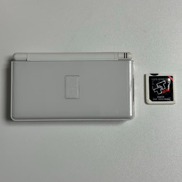 닌텐도ds lite 화이트 + TT칩