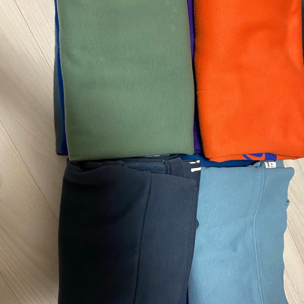 각종 티셔츠, 스웻셔츠(맨투맨), 기모티 12장