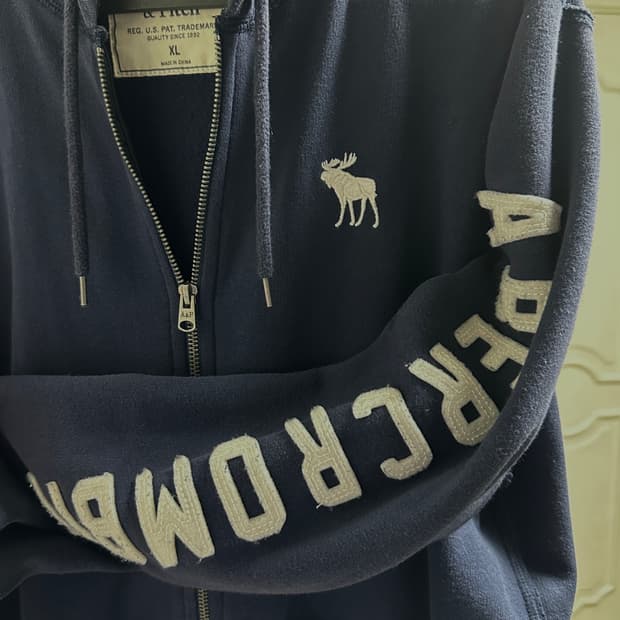 아베크롬비 대장급 아방핏 후드집업 네이비