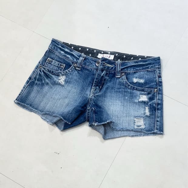 [COLZA] stud detail short denim