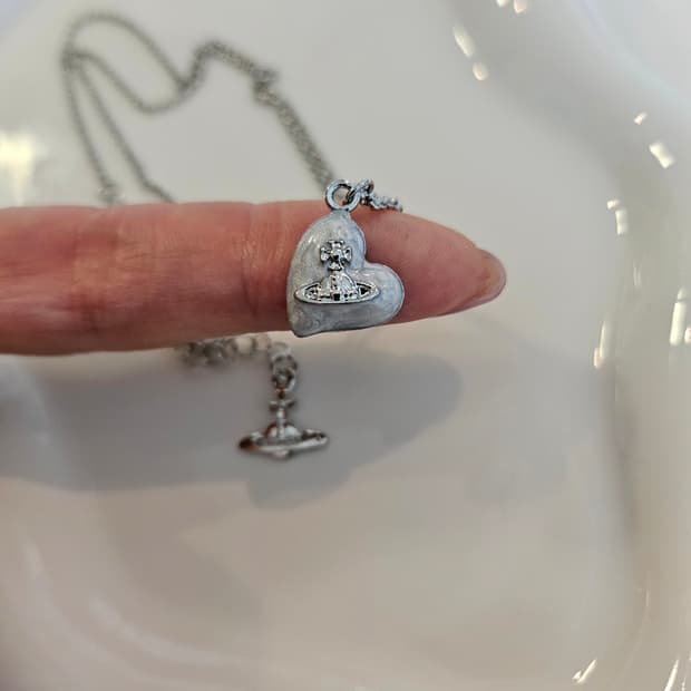 비비안웨스트우드 업사이클링 하트 목걸이