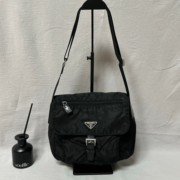(A급)프라다 버클 크로스백 나일론 테수토 포코노 주우재백