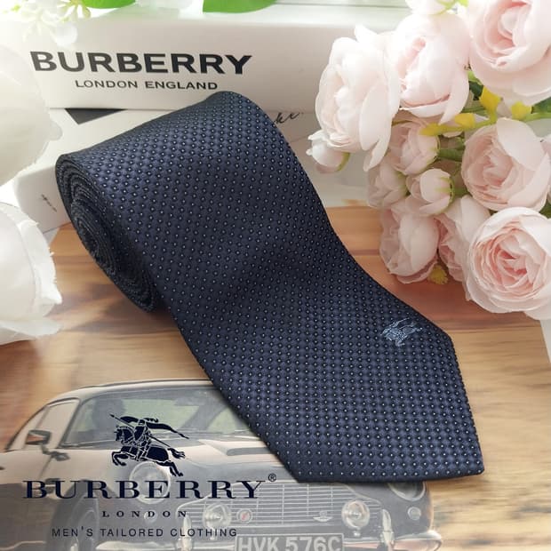 버버리 실크 네이비 도트 텍스처 넥타이 8.4cm A+~A등급 K1890