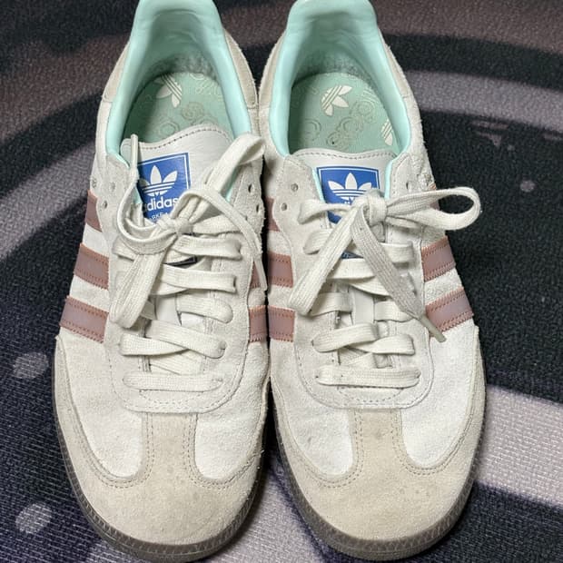 아디다스 삼바 OG 크리스탈 화이트 클레이 스트라타