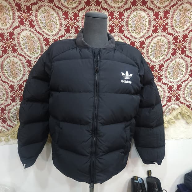 아디다스 슈퍼스타 오리털 숏패딩 점퍼
​
