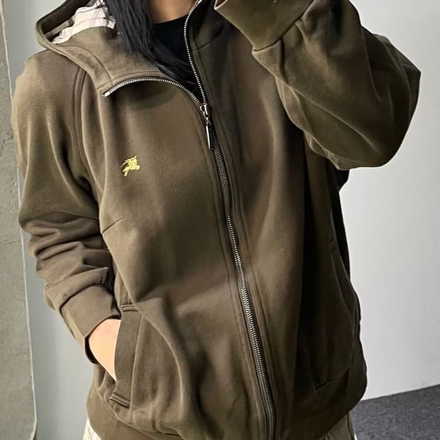 버버리 이퀘스트리안 나이트 집 후디