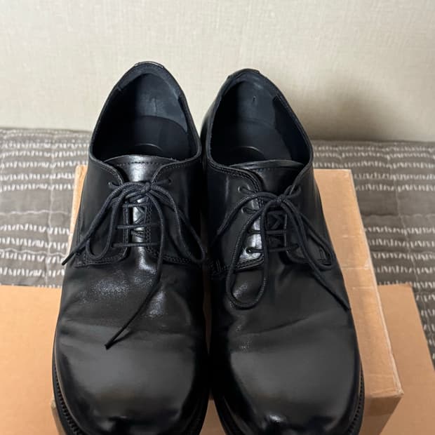 야세 우든 홀스하이드 더비 슈즈