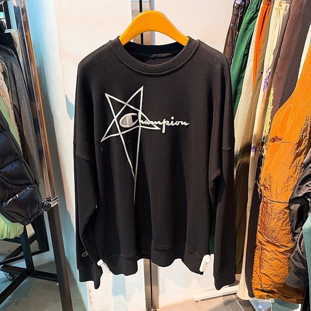 (정품/새상품) 릭 오웬스 X 챔피온 여성 블랙 자수 로고 맨투맨