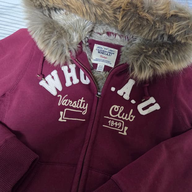 후아유 대대장 딱붙 버건디 울프죠 후드집업