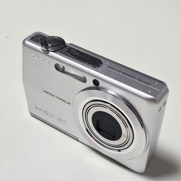 CASIO EXILIM EX-Z600 레트로 디지털카메라 (실버)