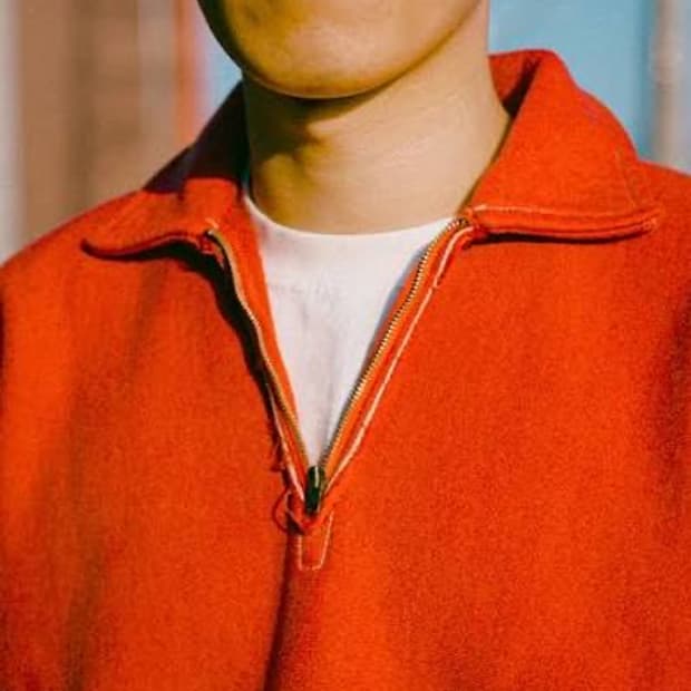 아프레쎄 빈티지 하프 집업 레드 십니다.