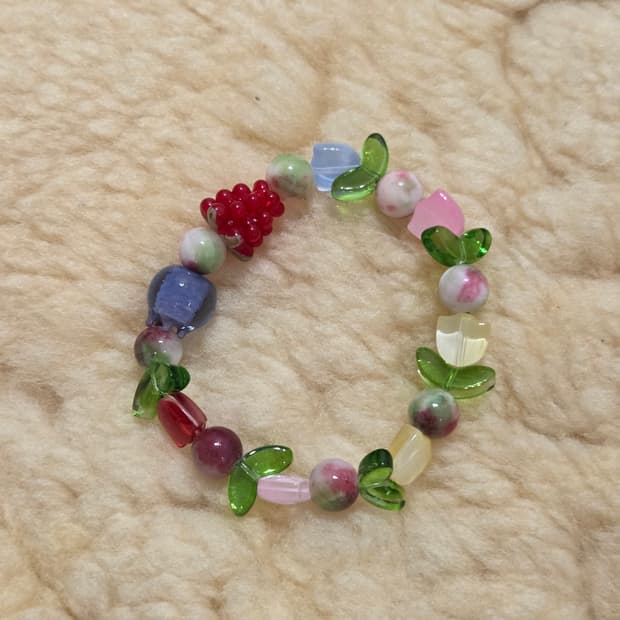 튤립 베리 비즈팔찌