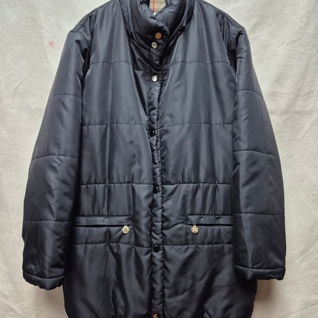 버버리 패딩 블랙