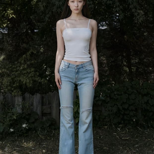 LIGHT BLUE CUTTING JEAN