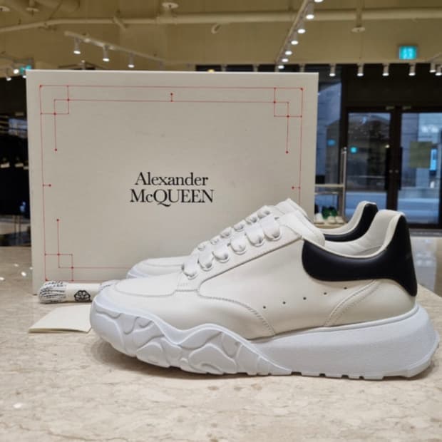 알렉산더맥퀸 코트트레이너 42size 270-275