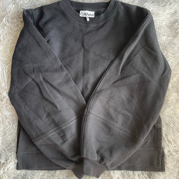 Ganni 가니 블랙 퍼프 슬리브 맨투맨