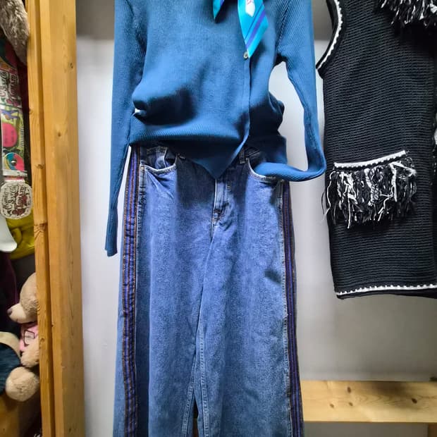 이로 포인트  골지니트. 자라와이드팬츠