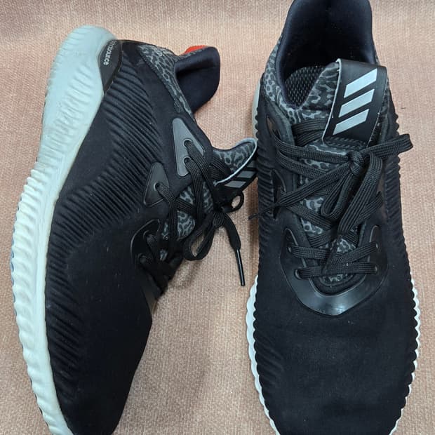 아디다스 255mm- 알파바운스 블랙 운동화