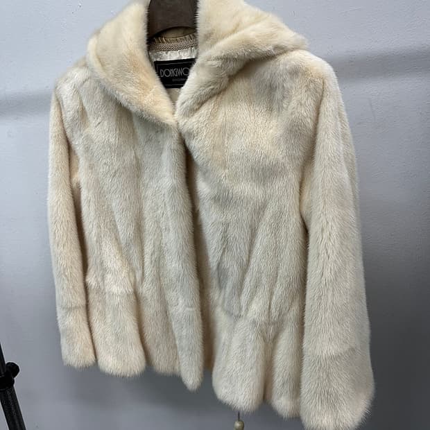 여) 동우모피 크림 후디 밍크자켓