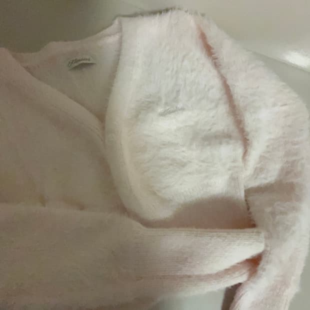 클리시어 코튼 캔디 브이넥 가디건 핑크 크롭 퍼 헨리