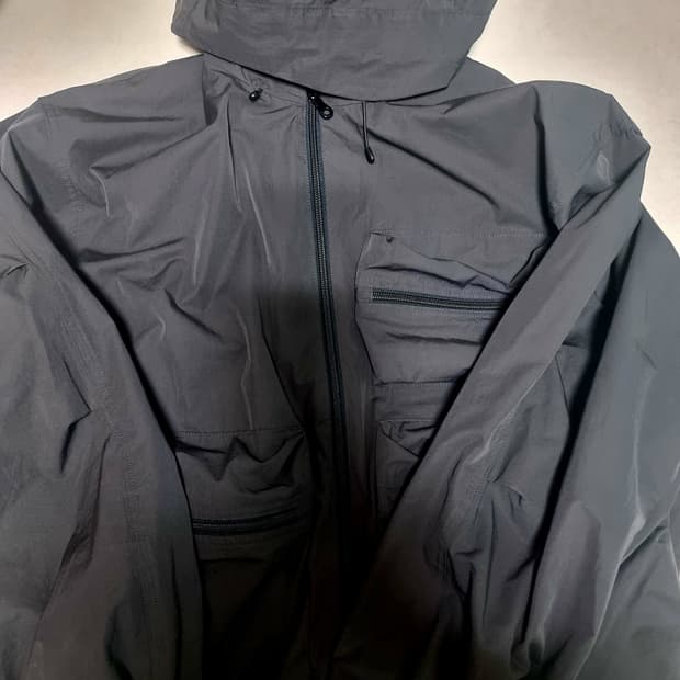 에잇세컨즈 바람막이 105 XL