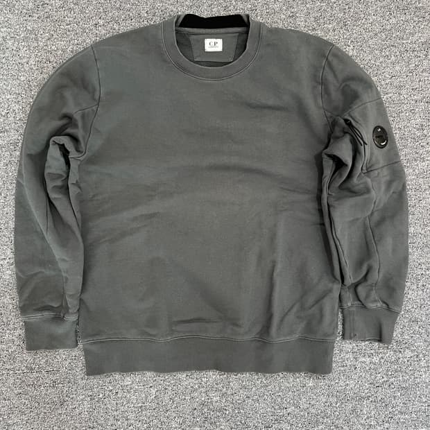 C.P 컴퍼니 크루넥 사이즈