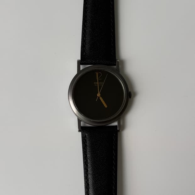 1980s Gold Index Black Quartz