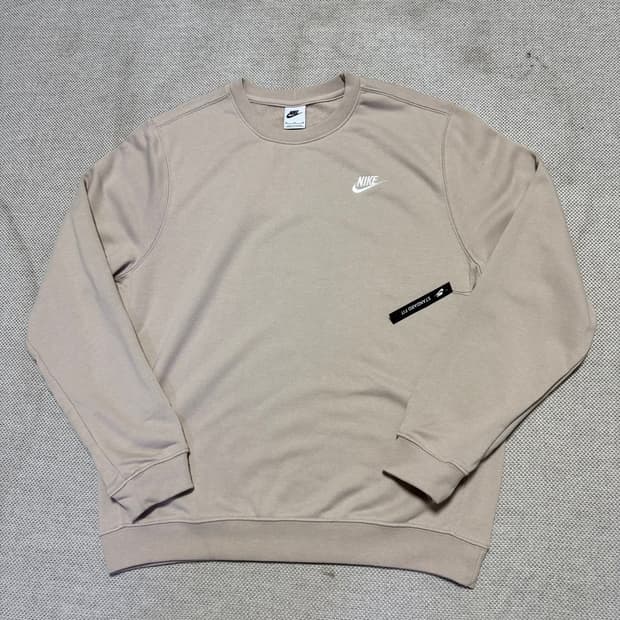 나이키 스몰로고 맨투맨 (새상품)