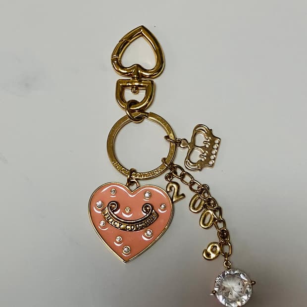 Juicy Couture 키링 참 희귀템 골드 베이비 핑크 2009