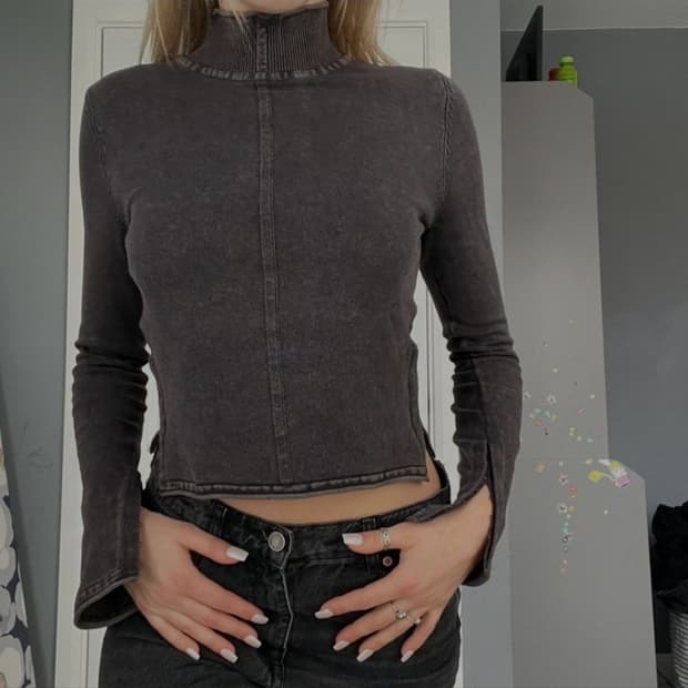 (새상품) 자라(ZARA) 에쉬드 워시드 긴팔 크롭 탑 S size