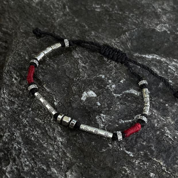 [handmadebracelet]