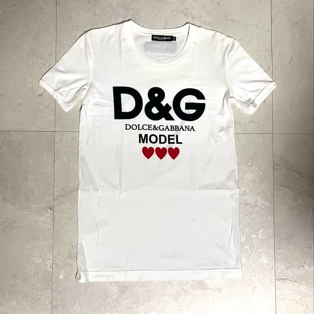 돌체앤가바나 D&G 로고 하트 반팔 티셔츠