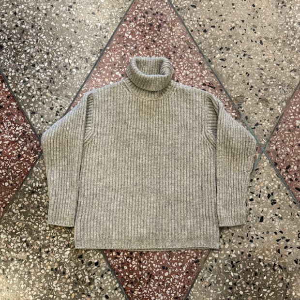 빔즈 터틀넥 스웨터 (M)