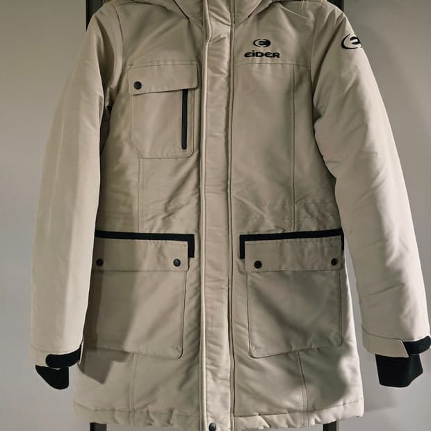 아이더 여성 스텔라 오리털 패딩점퍼.
싸이즈 XS