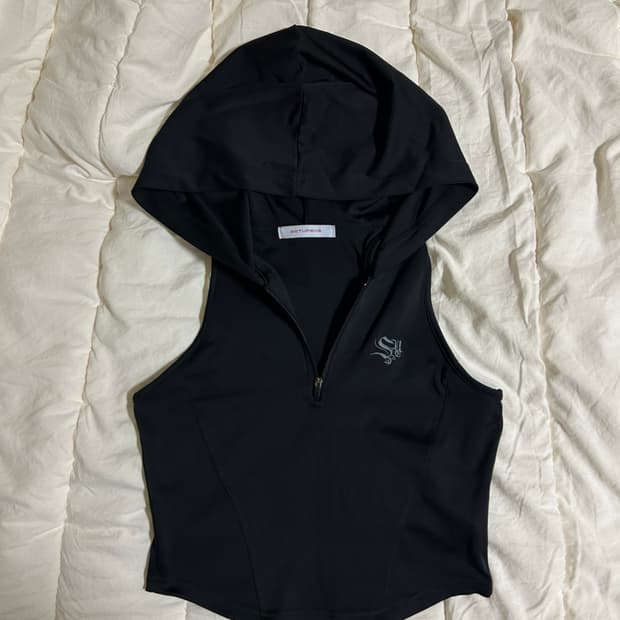 셋업이엑스이 HOOD HALF ZIP SLEEVELESS